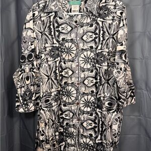 Men's Black and White Patterned Casual Button Down Shirt